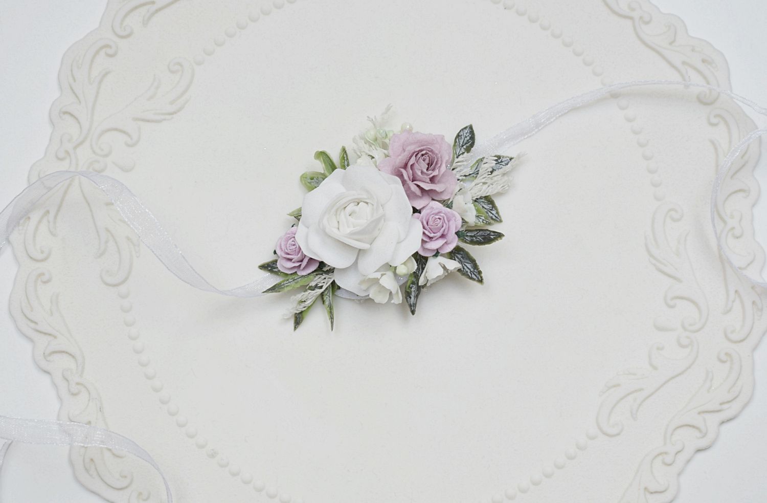 Bransoletka na rękę, komunia,  wesele. Biel, zieleń, fiolet.