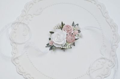 Bransoletka na rękę, komunia,  wesele. Biel, zieleń, róż