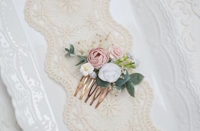 Mini grzebyk kwiatowy, komunia, ślub, biały tydzień- róż, biel