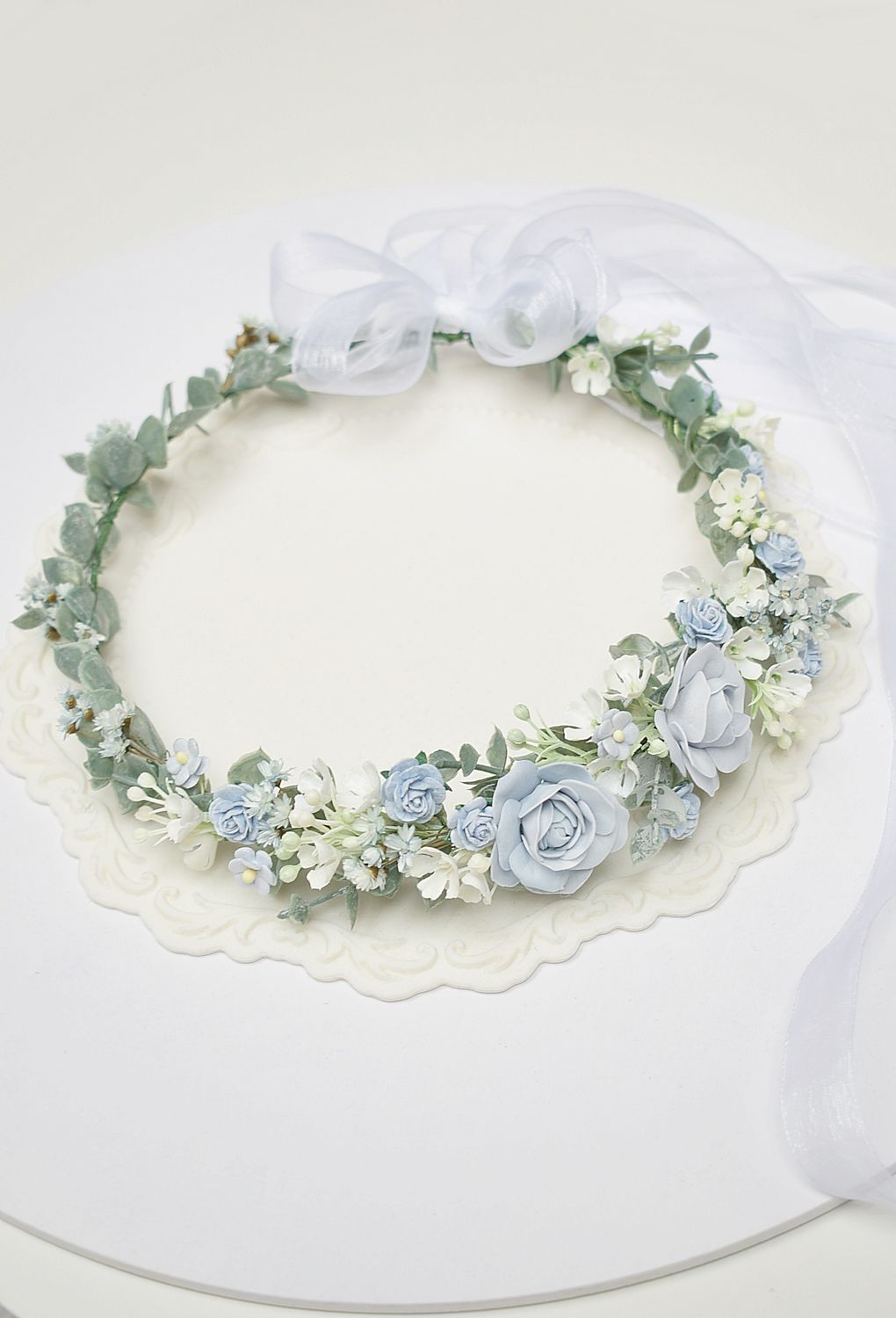 Wianek komunijny asymetryczny jak żywy, błękit biel