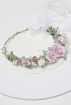 Wianek komunijny asymetryczny fiolet, biel zieleń.