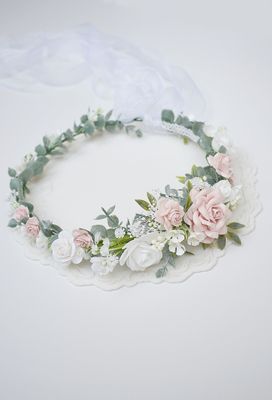 Wianek komunijny biel  pudrowy róż, zieleń eukaliptusa