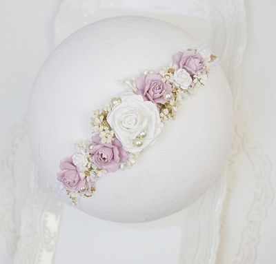 Wianuszek na chrzest boho suszone naturalne kwiatki, biel fiolet