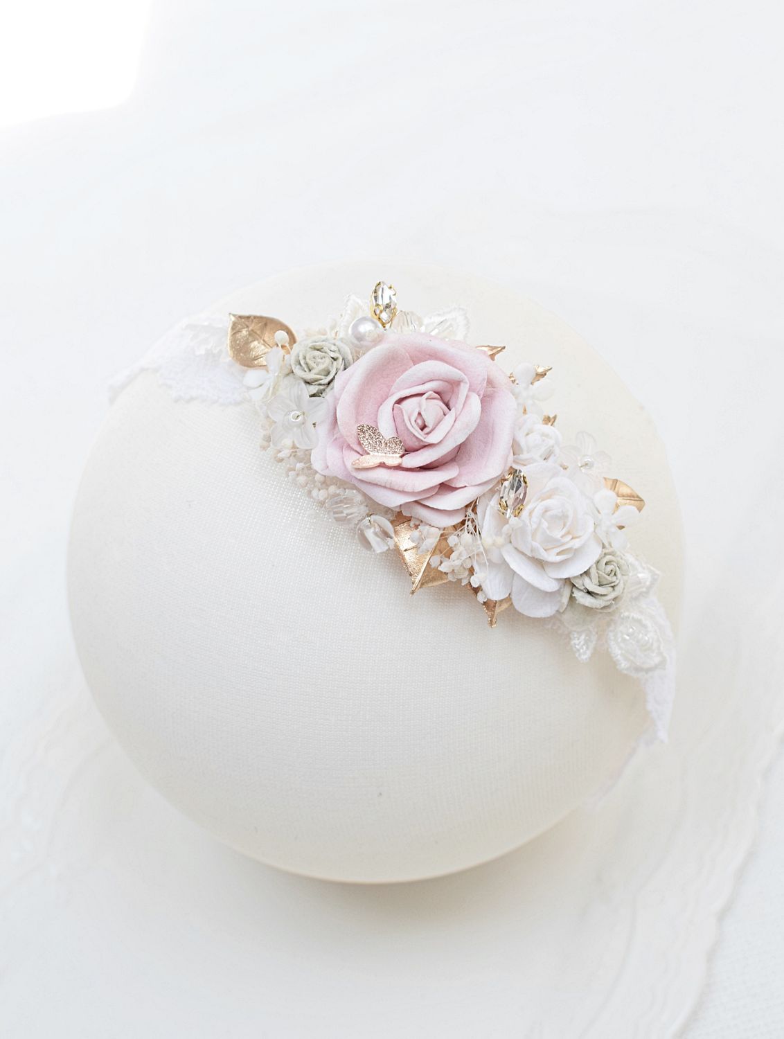 Delikatny wianuszek na chrzest, newbie, liliowy, śmietankowy złoto