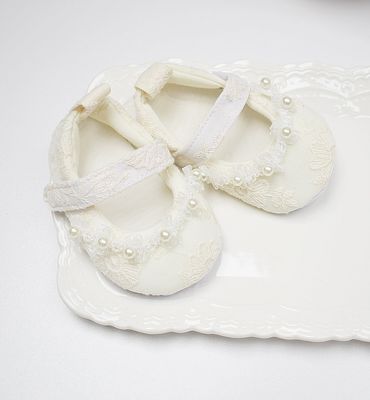 Buciki do Chrztu śmietankowe z perełkową aplikacją 0-6 miesięcy