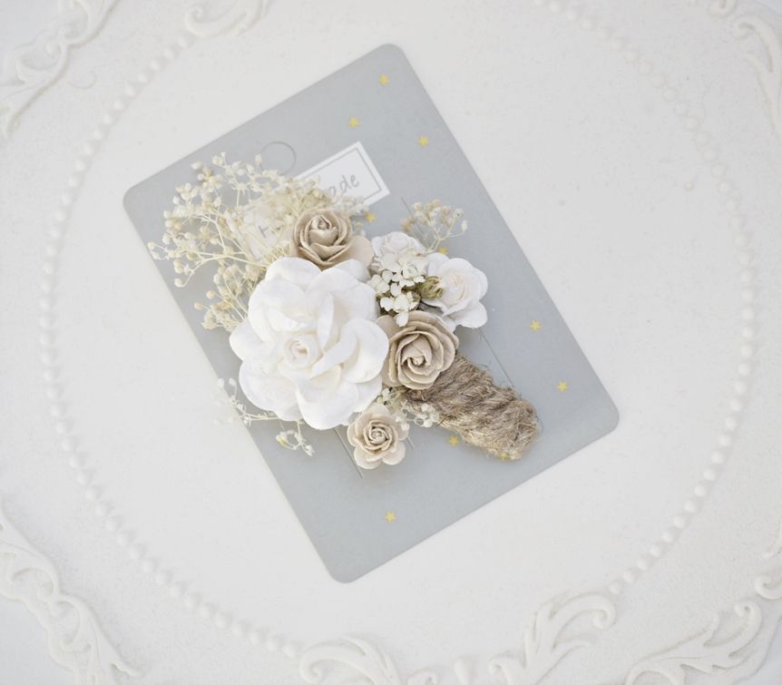 Butonierka śmietanka, beż.