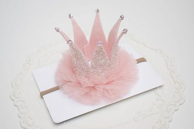 Korona urodzinowa "Princess" złoty róż z tiulem