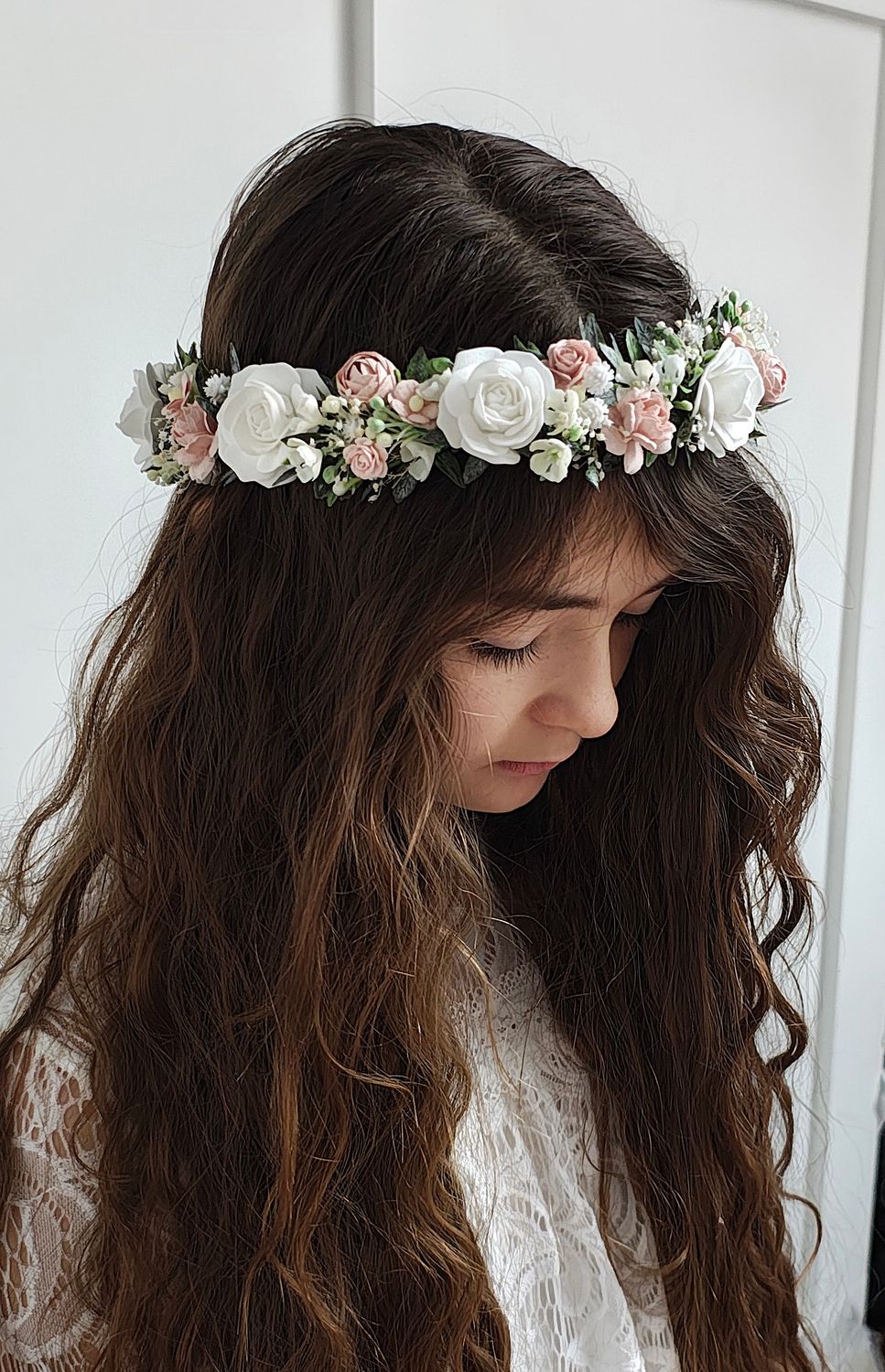 Wianek komunijny biel , pudrowy róż, zieleń