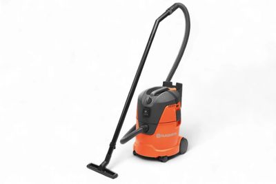 Wet 'N Dry Vacuum Cleaners