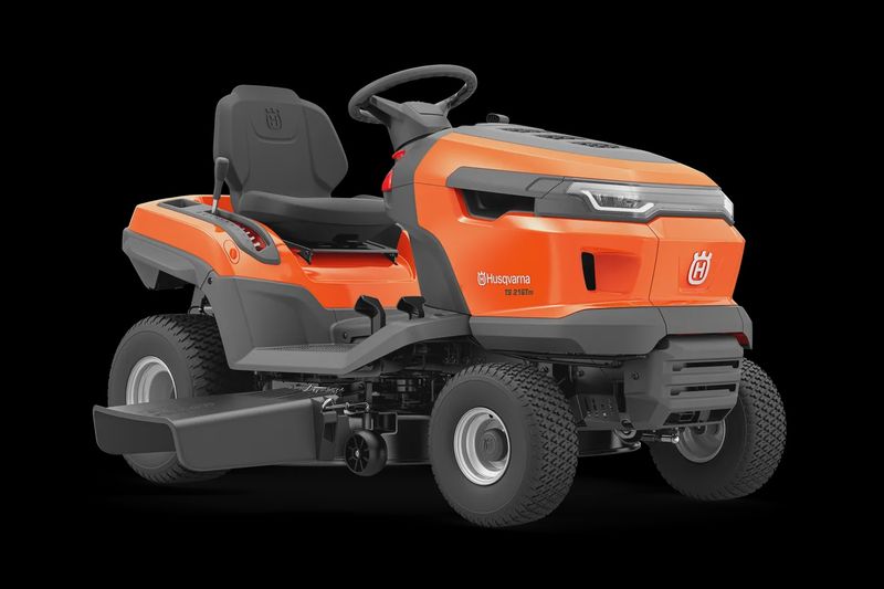 Husqvarna TS216Tm Lawn Tractor - 42" (108cm) Pressed + Diff Lock