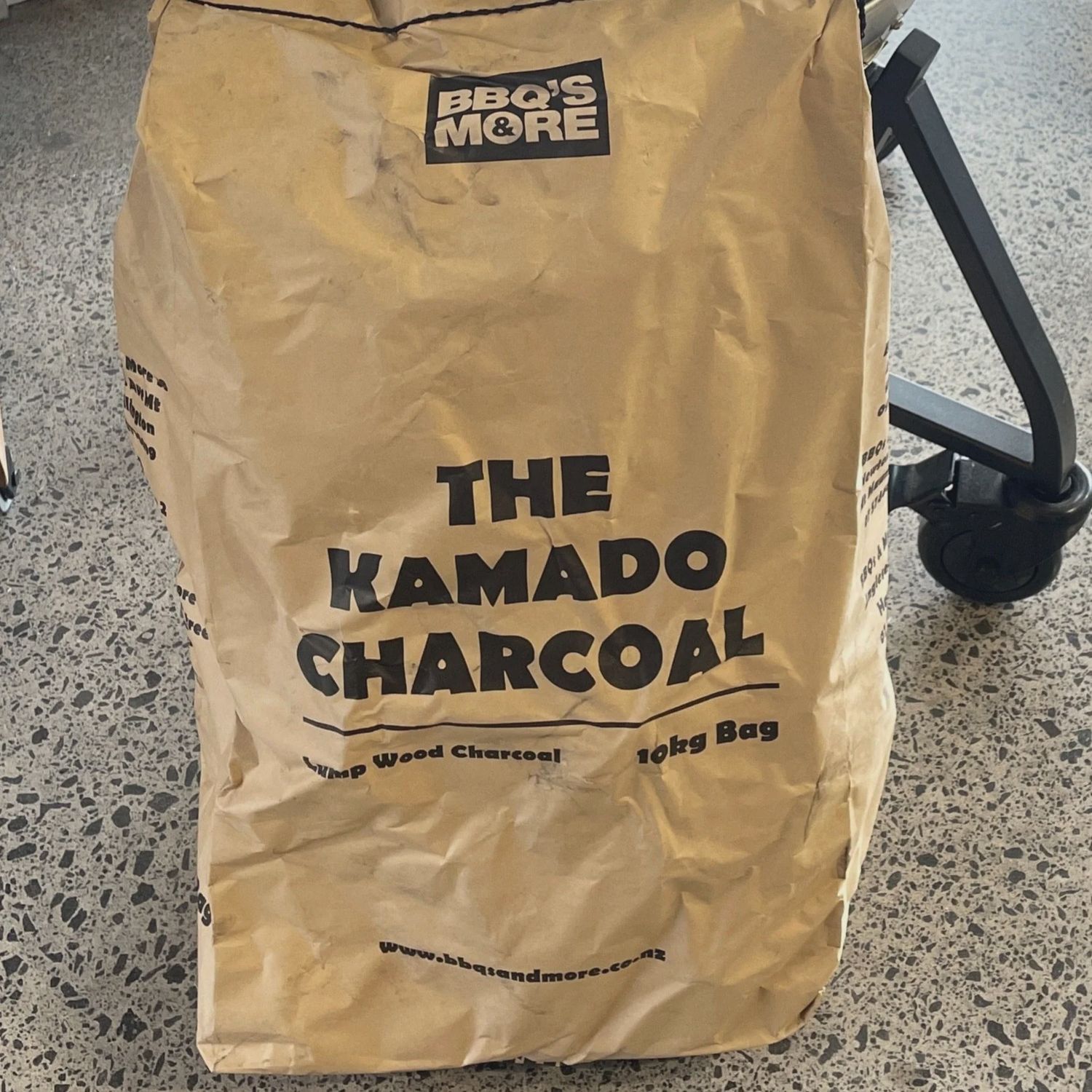 THE KAMADO LUMP CHARCOAL 10KG BAG