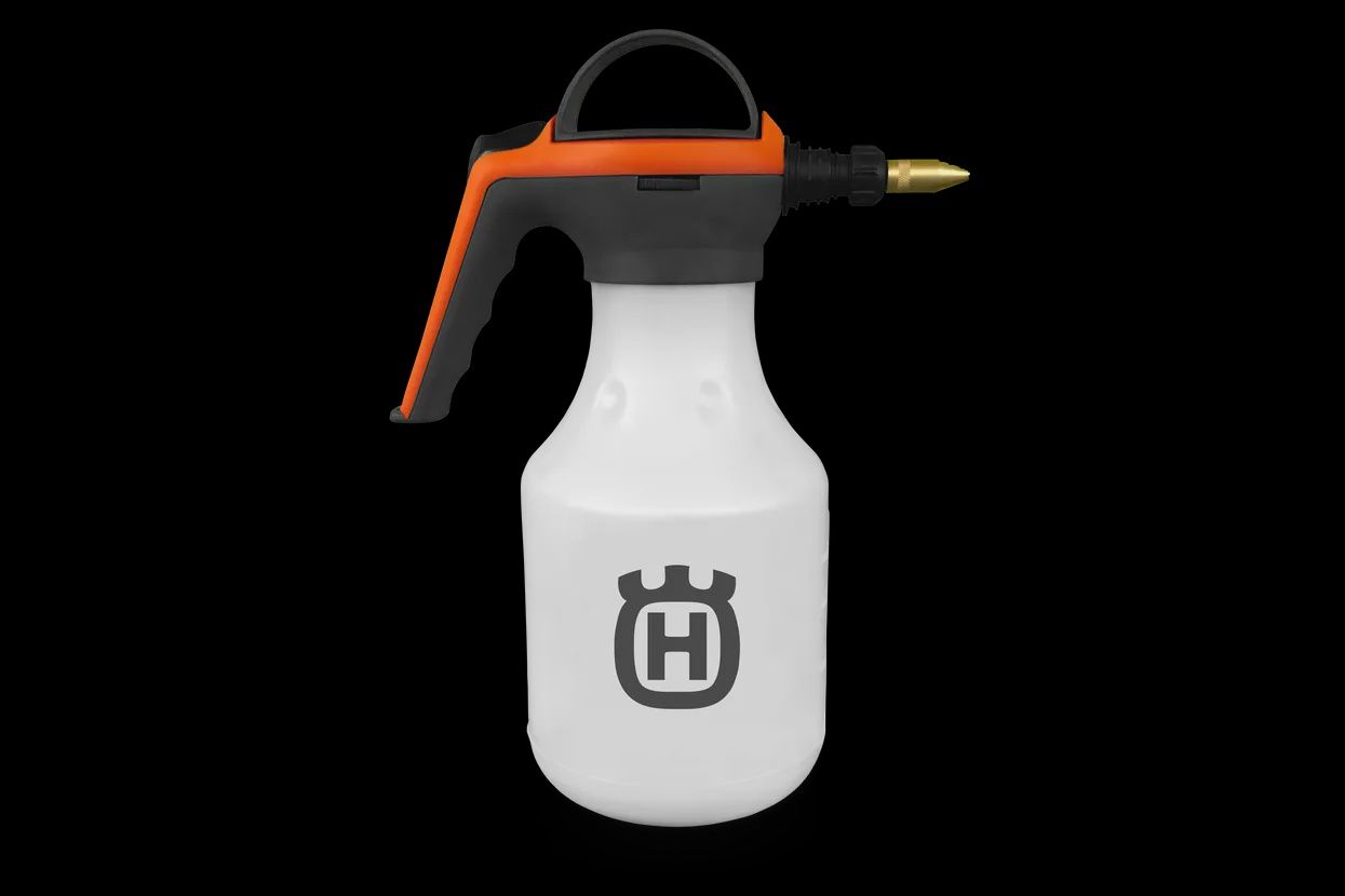 Husqvarna Manual Sprayers - 1.5 Litre Hand-held Sprayer, Counter Display (6 pcs)