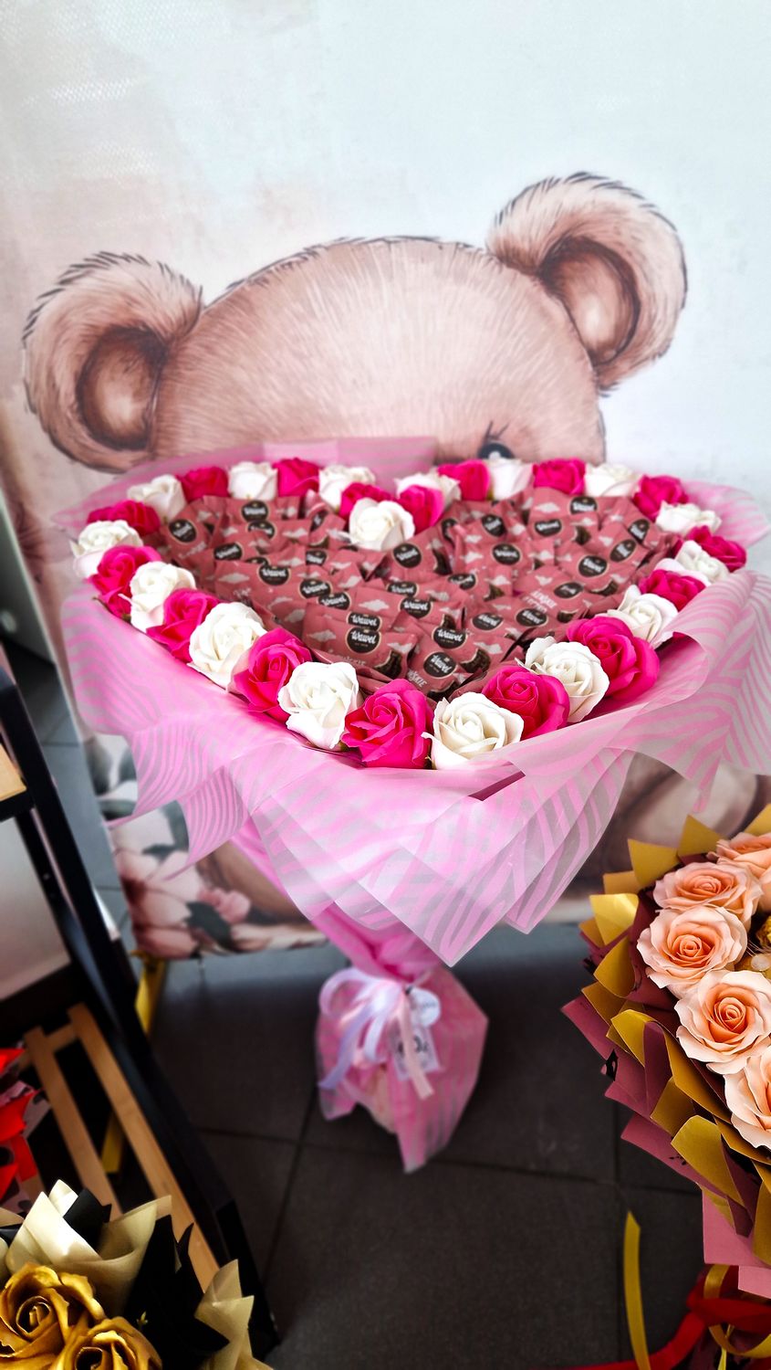 Duży bukiet różowo białe Serce