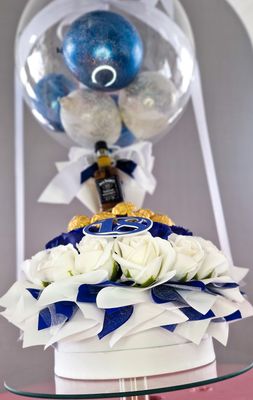 Balon BOBO z wypelnieniem. 18 urodziny 💙