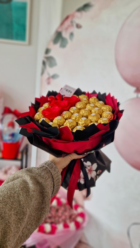 Piekna klasyka bukiet z Ferrero Rocher