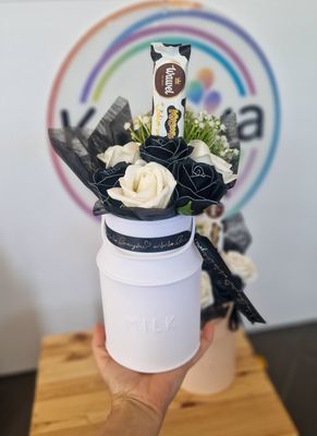 Kanka box z różami mydlanymi i krówką