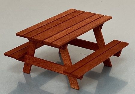 1/24th Wooden Picnic Table mc05580a