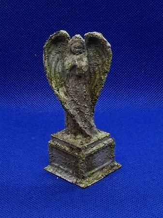 "Watching over you" Angel mc04934