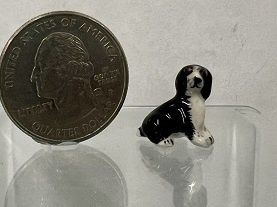1/24th Black and White China Dog mn396