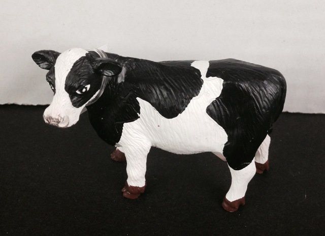 1/24th Black and White Cow er36918