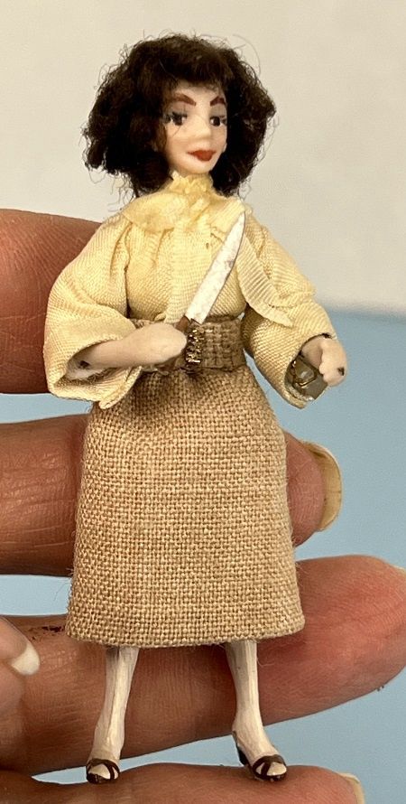 1/24th Female Doll mc5649