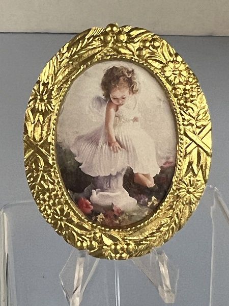2 1/2" x 2" Oval Gold Metal Framed Cupid or Angel mc04924