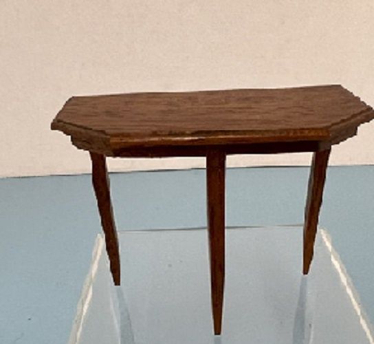 3 Legged Table MN525