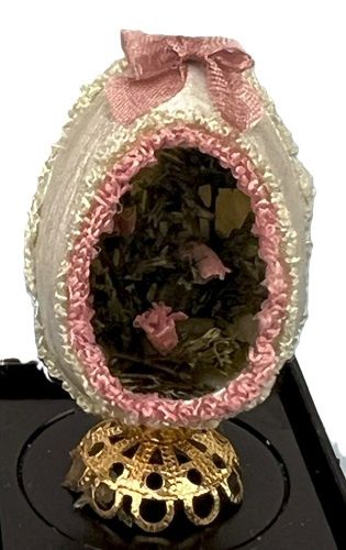 1 1/2" Tall Decorated Egg on Brass Stand mc02386