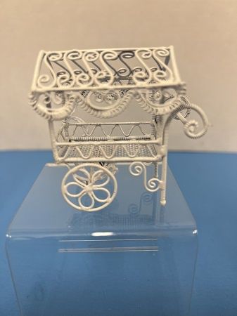 1/24th White Wire Flower Cart lv2241