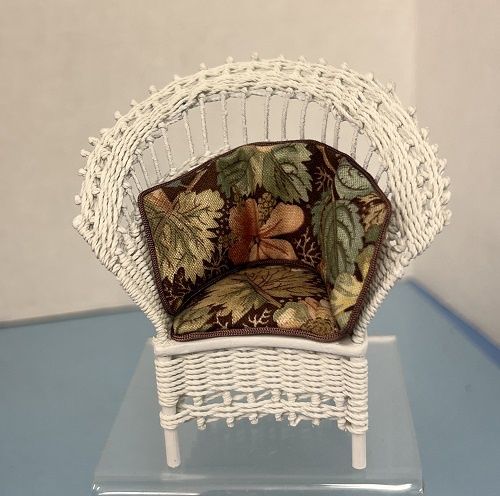 1/24th Harp with Gold Decorations and Stool ala753