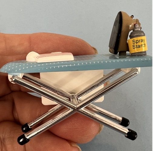 1/24th Ironing Board ALA1114