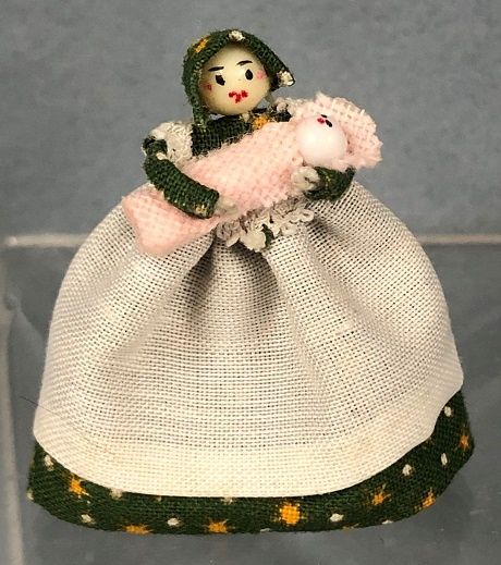 1/48th Country Mama Doll MC00907