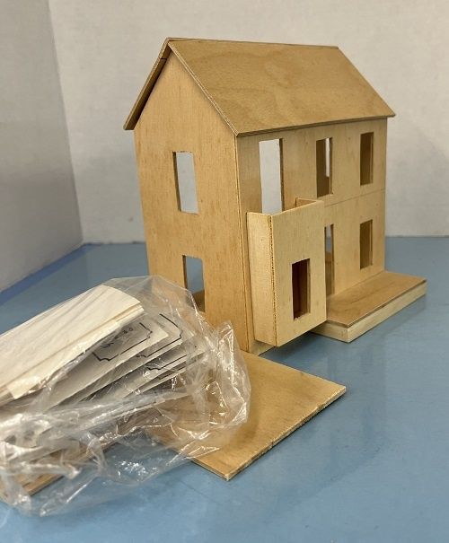 1/48th Scale Farmhouse Kit by Sue Hoeltge MC121X