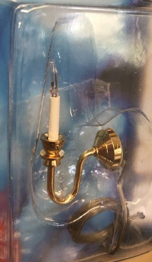 12 Volt Sconce with Replaceable Bulb mh45003