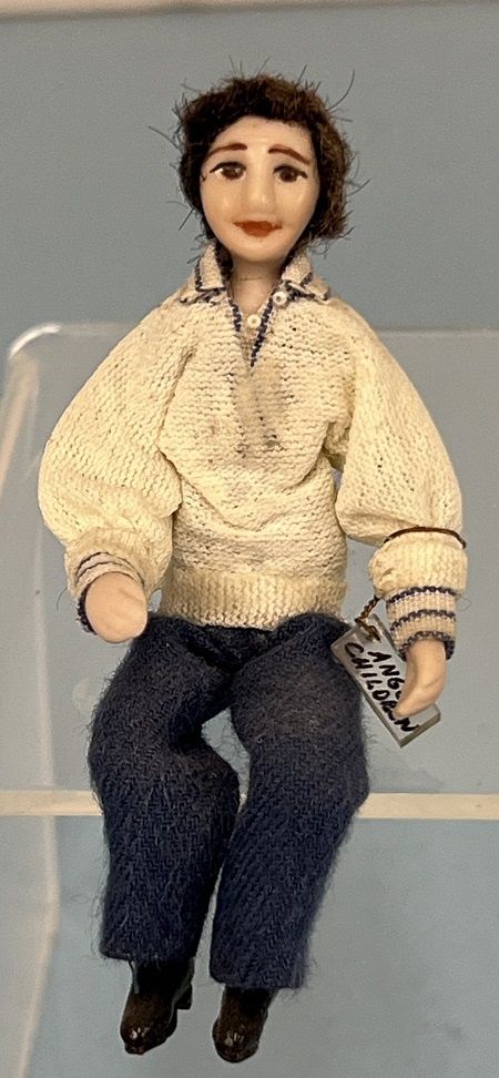 1/24th Male Doll with Cream and Navy Outfit mc05648