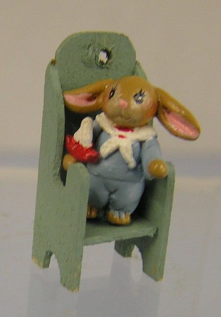 1/24th Rabbit Standing on Chair ala494