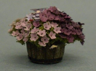 1/24th Shades of Purple Impatiens in Barrel 519-312D