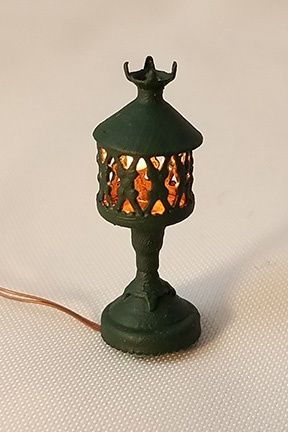 1/24th Standing Lantern Style Garden Light GL-706