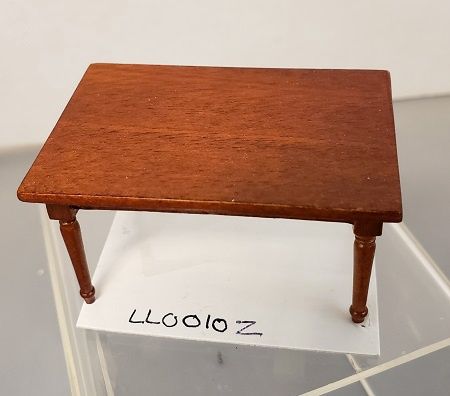 1/24th Walnut Dining Room Table LL0010z