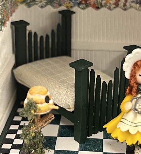 1/48" Scale Sunflower Sue Picket Fence Bed sfs019