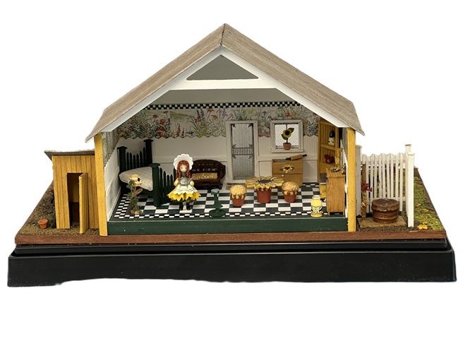 1/48" Sunflower Sue Roombox sfs002