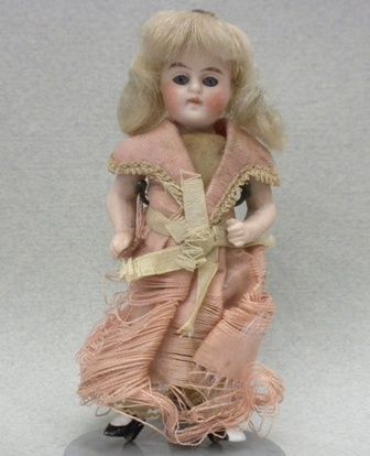 3-1/2" All Bisque Girl 10000019