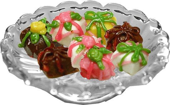 8 Pastel Petit Fours on Glass Plate bdK012