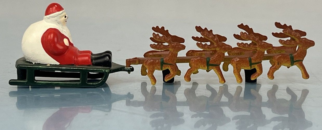Antique Santa and Sleigh 4" long auc6287