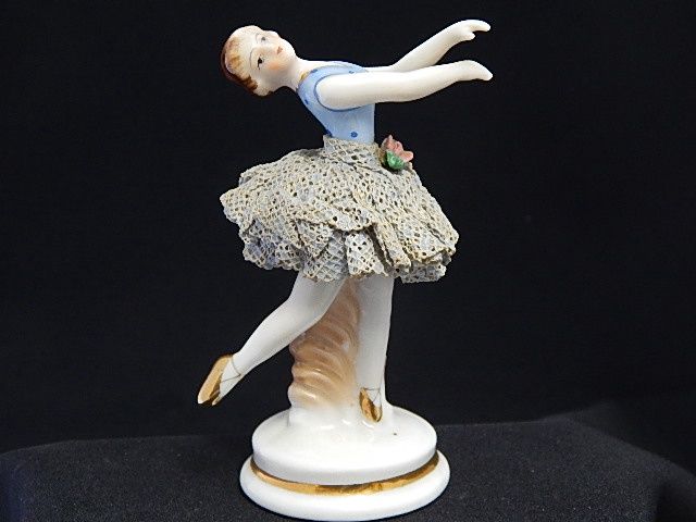 Ballerina with Lace Skirt rr5605