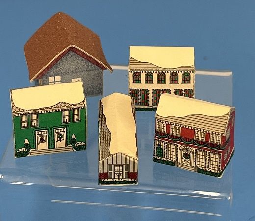 5 Tiny Paper Houses mc06025