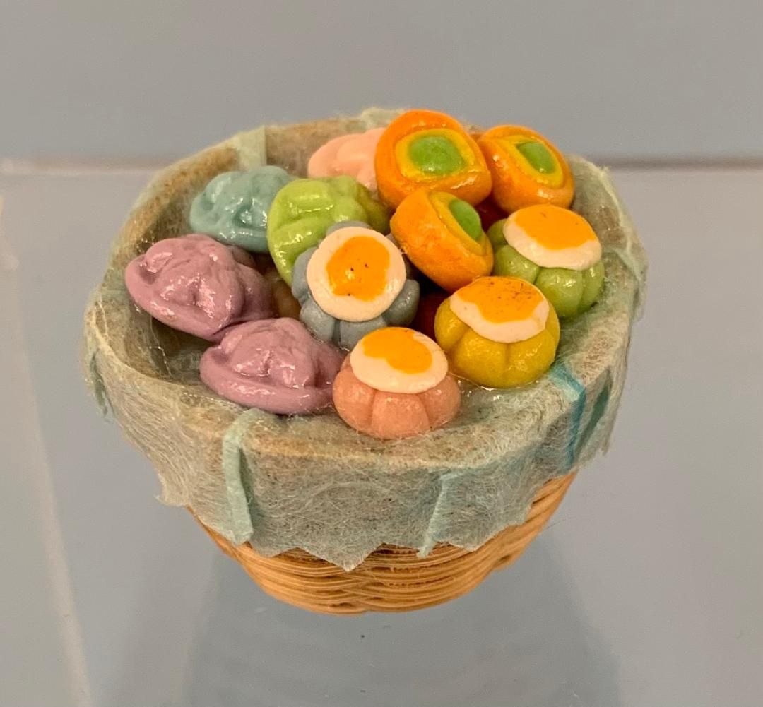 Basket of Easter Cookies mc466x