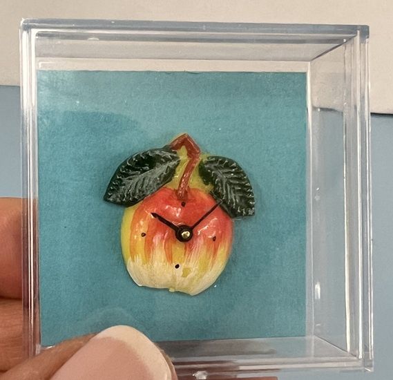 Apple Clock dpck1