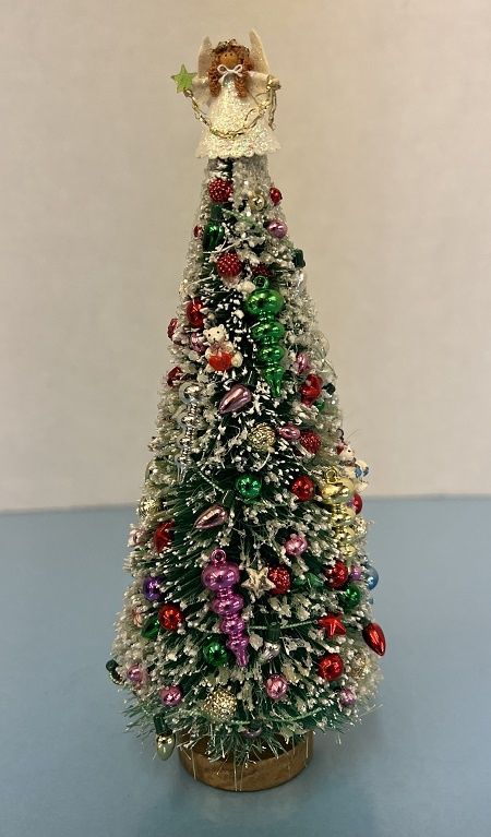 8" Tall Christmas Tree with Angel mn186