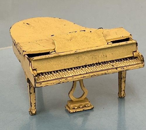 Antique Tootsie Toy Baby Grand Metal Yellow Piano ala1107